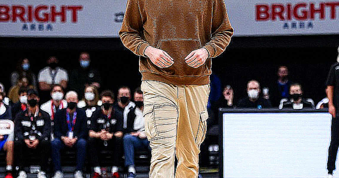 Chuyến đi Slovenia của Lakers: Luka Doncic mở cửa nhà, nhưng mùa giải chưa thể gói gọn trong một chuyến gắn kết